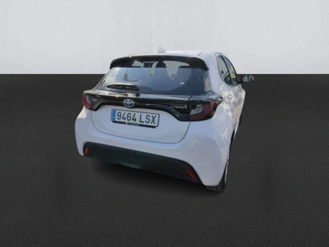 Toyota Yaris 1.5 120H Business Plus