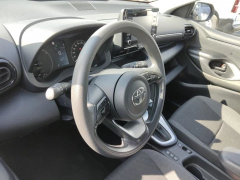 Toyota Yaris 1.5 120H Business Plus