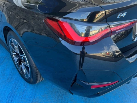 BMW i4 eDrive35 210 kW (286 CV)