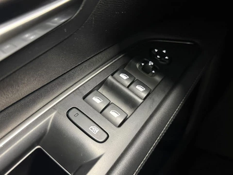 Peugeot 3008 1.5L BlueHDi 96kW (130CV) S&S Allure