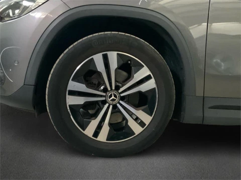 Mercedes-Benz GLA 200 D