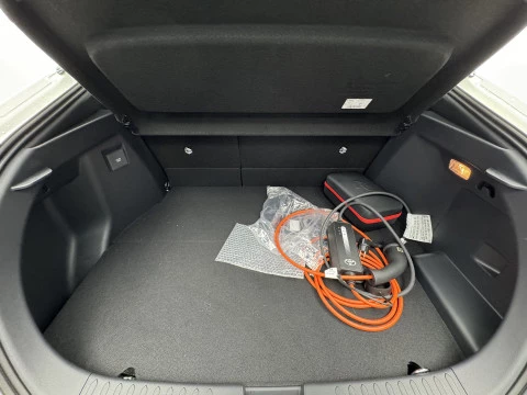 Toyota C-HR Advance Plug-in Hybrid 220