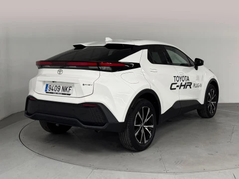 Toyota C-HR Advance Plug-in Hybrid 220