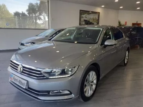 Volkswagen Passat 1.6 TDI ADVANCE 120 4P Volkswagen Passat 1.6 TDI ADVANCE 120 4P