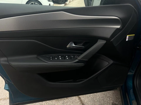 Peugeot 408 NUEVO 408 GT PLUG-IN HYBRID 180 E-EAT8