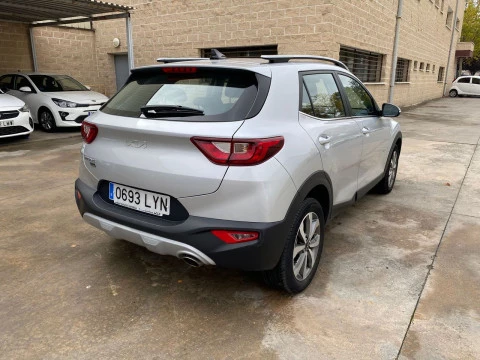 Kia Stonic 1.0 T-GDi 74kW MHEV iMT Drive Plus