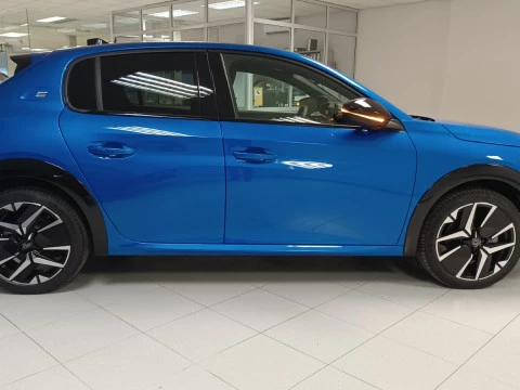 Peugeot e-208 GT Eléctrico 156 (115 Kw)