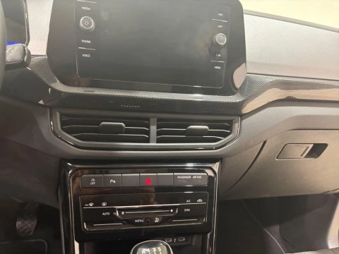 Volkswagen T-Cross Life 1.0 TSI 70 kW (95 CV) Volkswagen T-Cross Life 1.0 TSI 70 kW (95 CV)