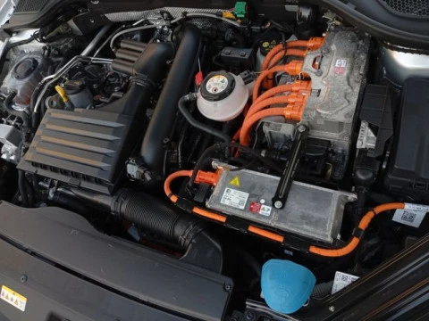 Skoda Octavia Combi 1.4 TSI 110kW/150kW DSG PHEV Ambit