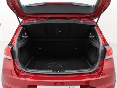 Hyundai i30 1.5 DPI KLASS SLX 110 5P