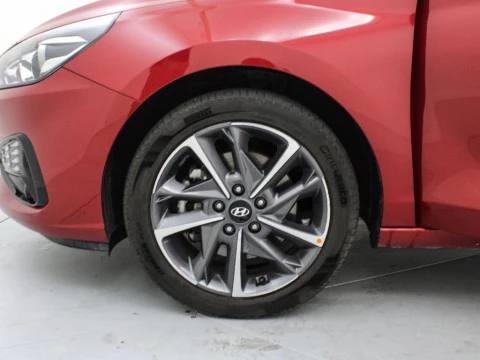 Hyundai i30 1.5 DPI KLASS SLX 110 5P