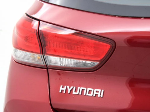 Hyundai i30 1.5 DPI KLASS SLX 110 5P