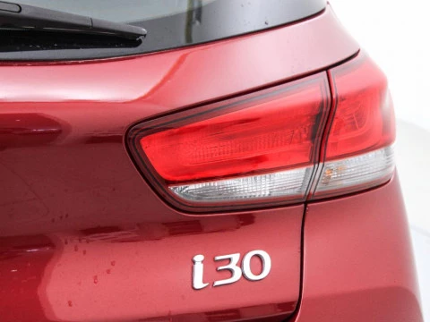 Hyundai i30 1.5 DPI KLASS SLX 110 5P