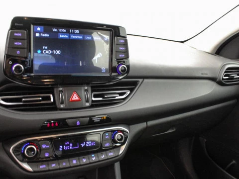 Hyundai i30 1.5 DPI KLASS SLX 110 5P
