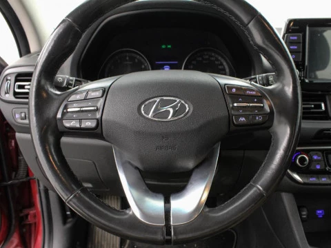 Hyundai i30 1.5 DPI KLASS SLX 110 5P