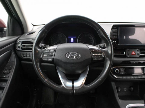 Hyundai i30 1.5 DPI KLASS SLX 110 5P