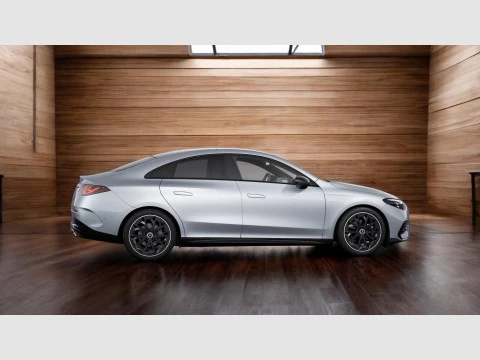 Mercedes-Benz CLA  180 con tecnologia hibrida