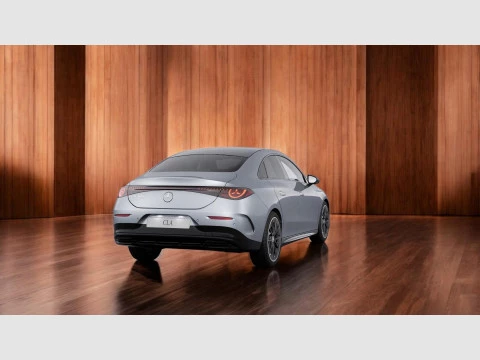 Mercedes-Benz CLA  180 con tecnologia hibrida