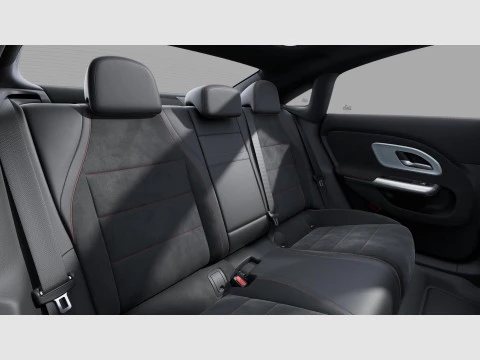 Mercedes-Benz CLA  180 con tecnologia hibrida