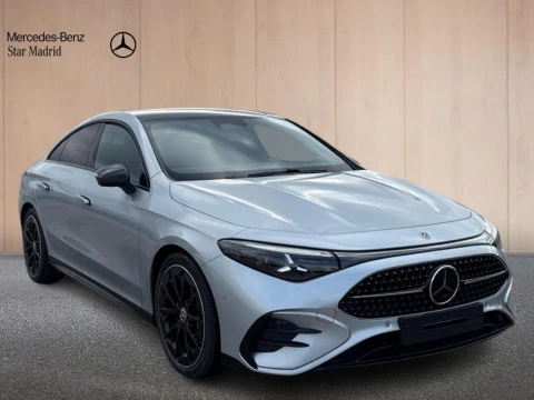 Mercedes-Benz CLA  180 con tecnologia hibrida
