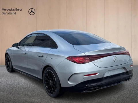 Mercedes-Benz CLA  180 con tecnologia hibrida