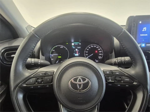 Toyota Yaris ACTIVE PLUS