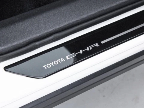 Toyota C-HR CH Toyota C-HR - MY25