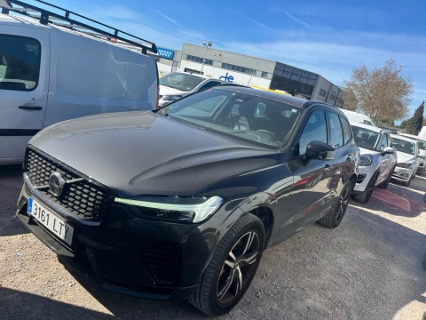 Volvo XC60 2.0 B4 D AWD R-Design Auto