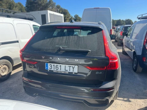 Volvo XC60 2.0 B4 D AWD R-Design Auto