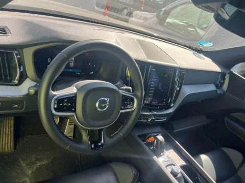 Volvo XC60 2.0 B4 D AWD R-Design Auto