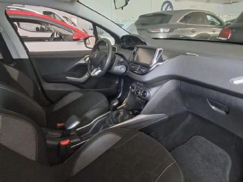Peugeot 2008 1.2 PURETECH 82 ACTIVE 5P