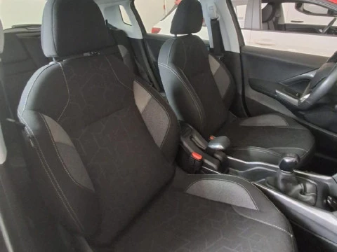 Peugeot 2008 1.2 PURETECH 82 ACTIVE 5P