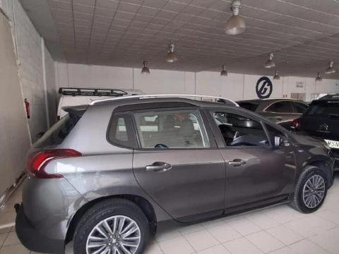Peugeot 2008 1.2 PURETECH 82 ACTIVE 5P