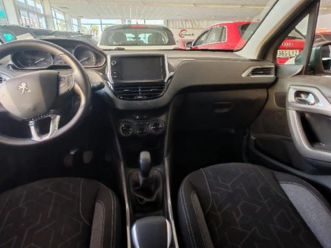 Peugeot 2008 1.2 PURETECH 82 ACTIVE 5P