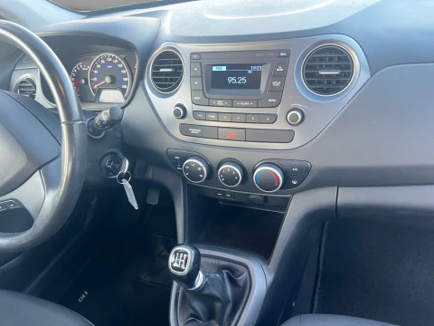 Hyundai i10   1.0 MPI Go