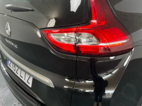 Renault Grand Scénic Black Edition TCe 103kW (140CV) EDC MY21