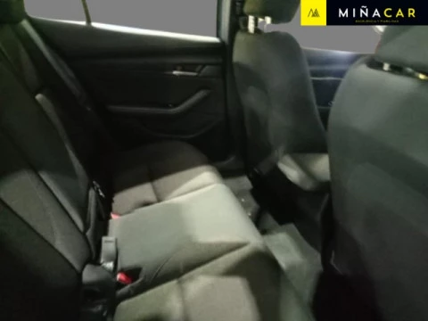 Mazda 3 2.5L E-SKY G MHEV Centre-line 6AT 10 kW (140 CV)