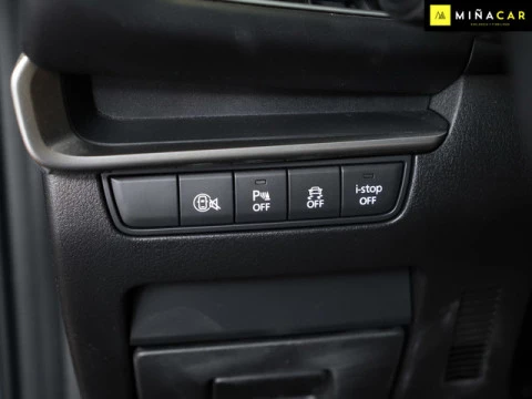 Mazda 3 2.5L E-SKY G MHEV Centre-line 6AT 10 kW (140 CV)