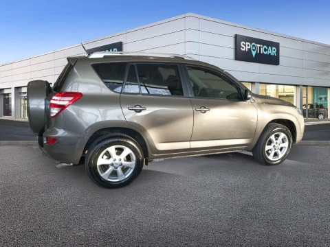 Toyota Rav4 2.2 D-4D Advance 4x2