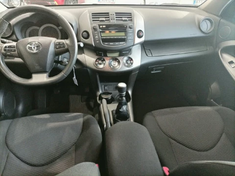 Toyota Rav4 2.2 D-4D Advance 4x2