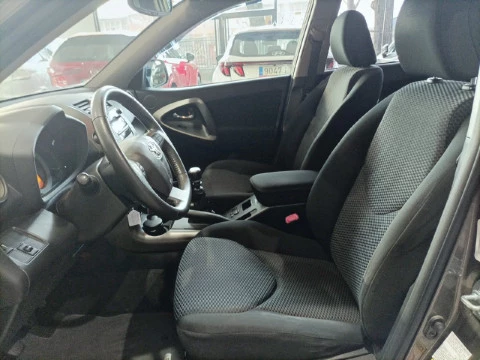 Toyota Rav4 2.2 D-4D Advance 4x2