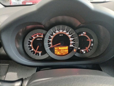 Toyota Rav4 2.2 D-4D Advance 4x2