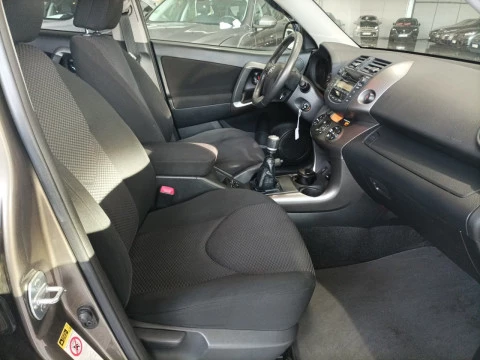 Toyota Rav4 2.2 D-4D Advance 4x2