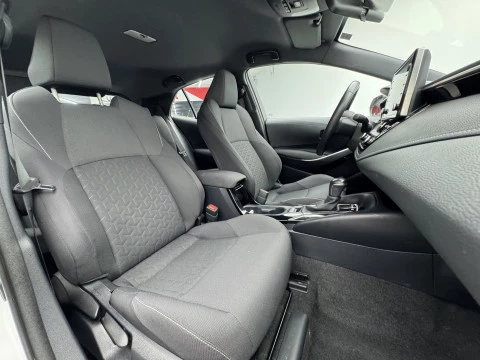 Toyota Corolla 1.8 125H BUSINESS E-CVT
