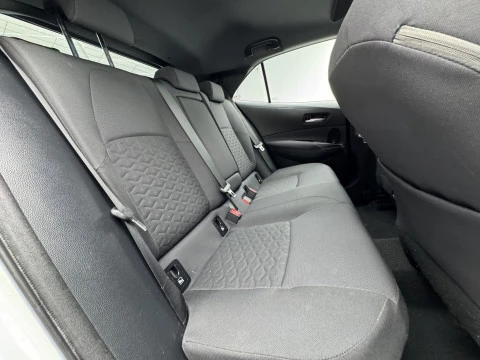 Toyota Corolla 1.8 125H BUSINESS E-CVT