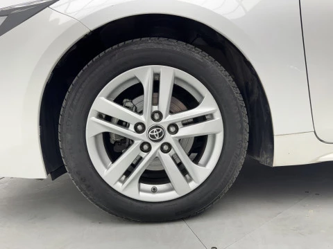 Toyota Corolla 1.8 125H BUSINESS E-CVT