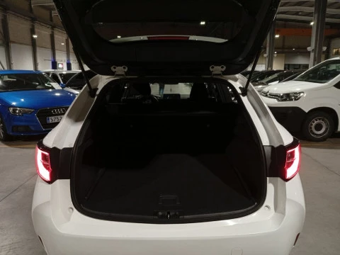 Toyota Corolla 1.8 125H BUSINESS PLUS E-CVT TOU SPORT