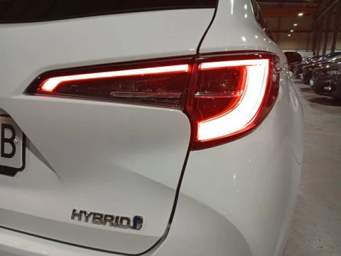 Toyota Corolla 1.8 125H BUSINESS PLUS E-CVT TOU SPORT