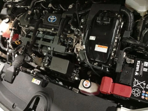 Toyota Corolla 1.8 125H BUSINESS PLUS E-CVT TOU SPORT