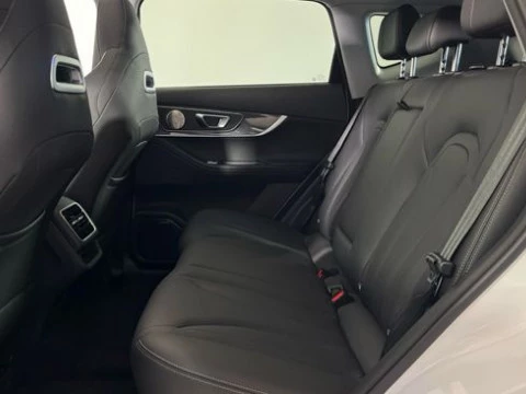 EBRO S700 1.6 TGDI Luxury 7 DCT